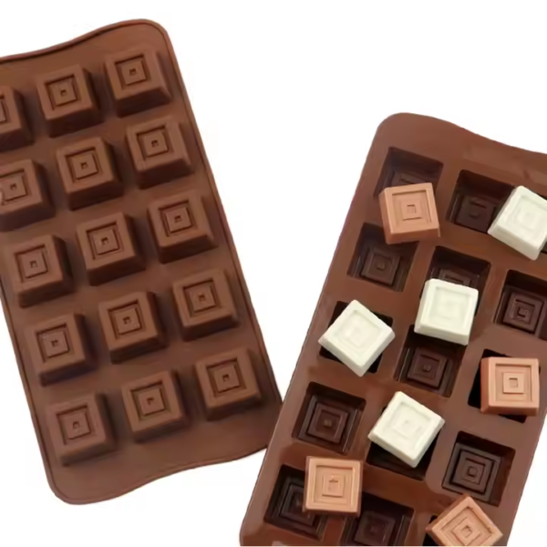قالب شوكولاتة مكعبات