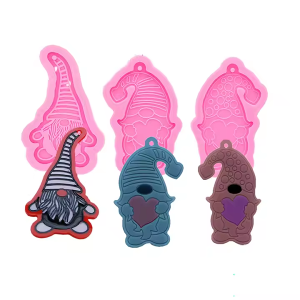 ميداليات على شكل حيوانات